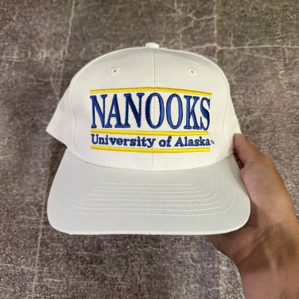 NWT Men's Vintage 90's The Game Alaska Nanooks White Split Bar Snapback Hat Cap